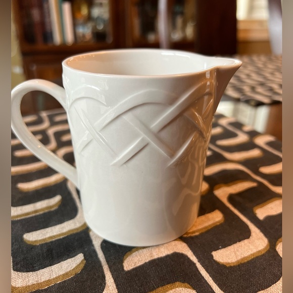 𝓟𝓲𝓬𝓷𝓲𝓬 by Oneida Creamer - Picture 3 of 7